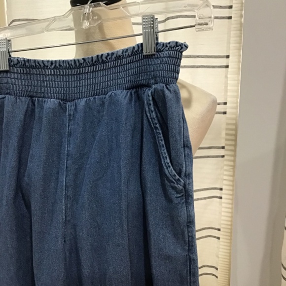 American Eagle Women Size SM Wide Leg Chambray Cropped Pants Ankle Cotton Denim - Picture 4 of 11